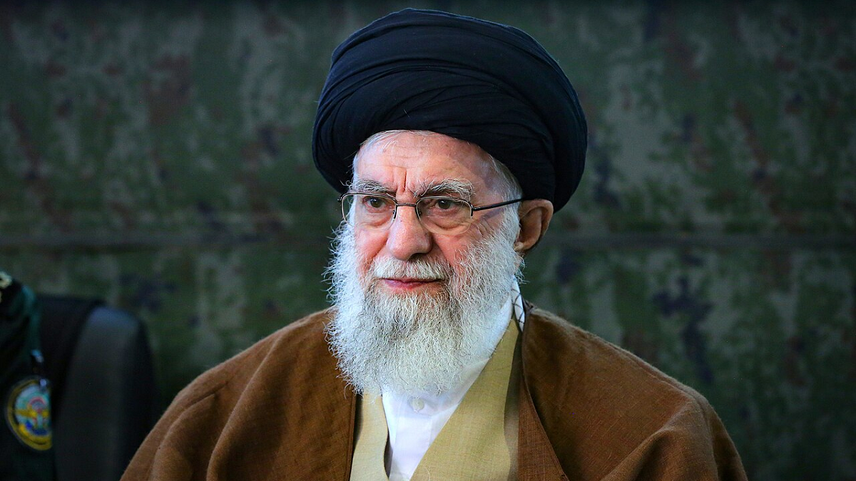 যুক্তরাষ্ট্রের সাহায্য চাওয়া ইসরায়েলের ‘দুর্বলতার লক্ষণ’: খামেনি